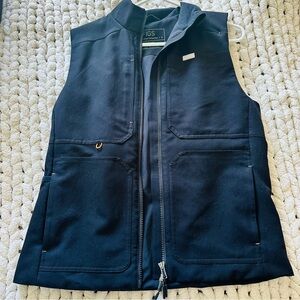 FIGS vest